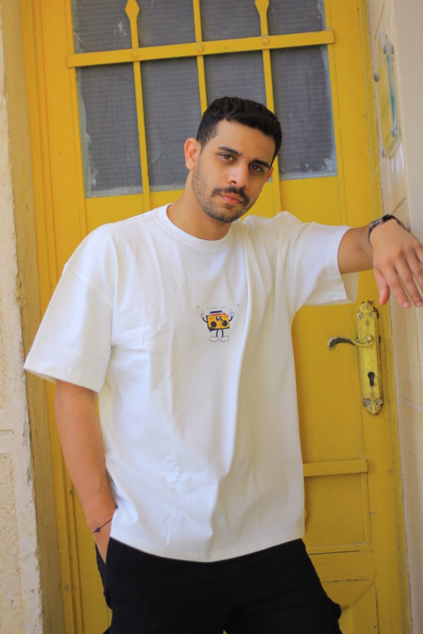"شغل الاستريو" Oversize T-shirt.