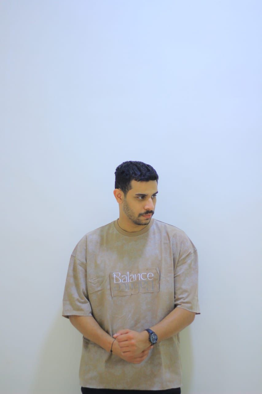 "BALANCE" Oversize T-shirt with patch.